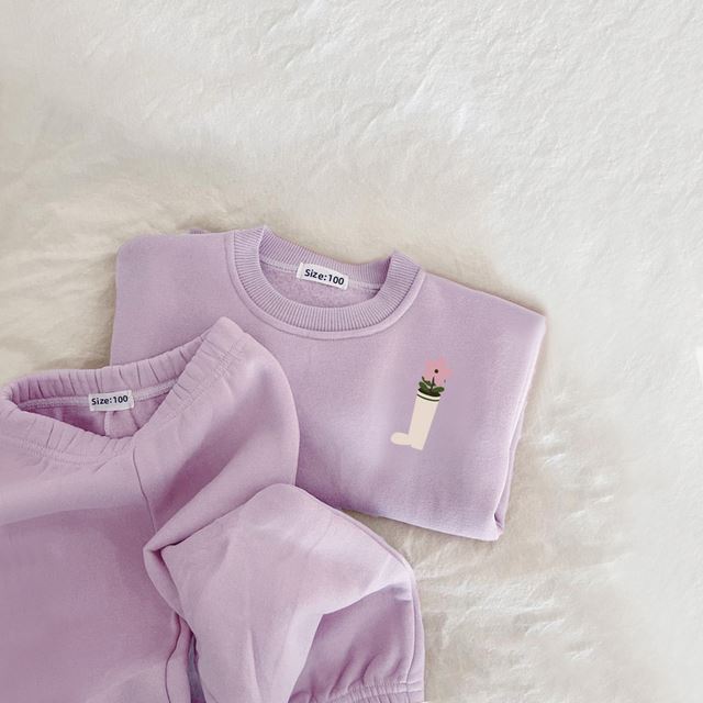 Elegant broderat set