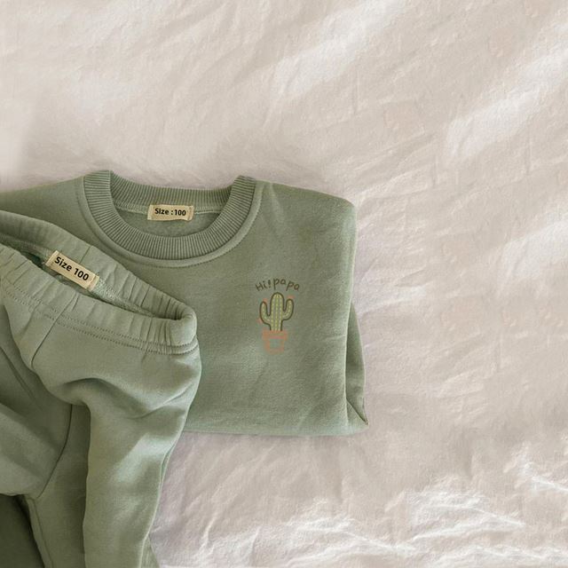 Elegant broderat set
