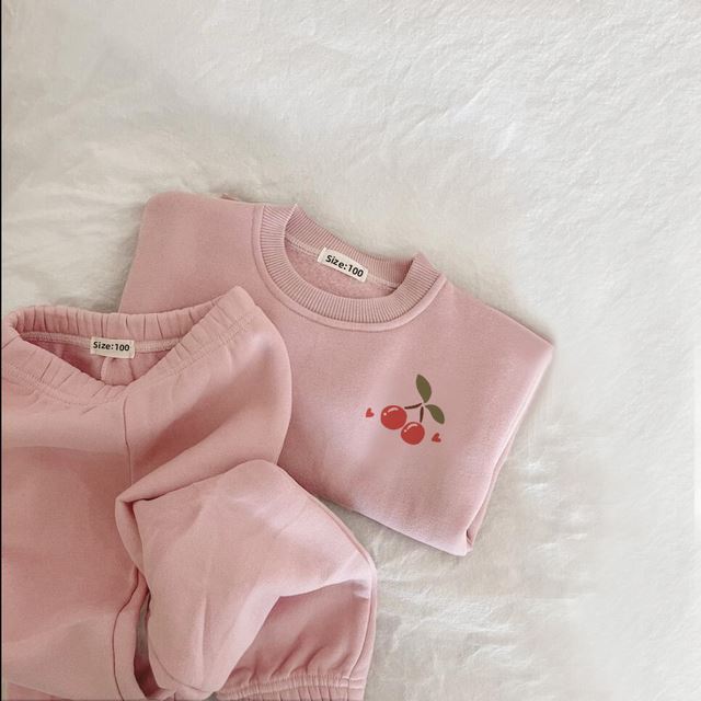 Elegant broderat set